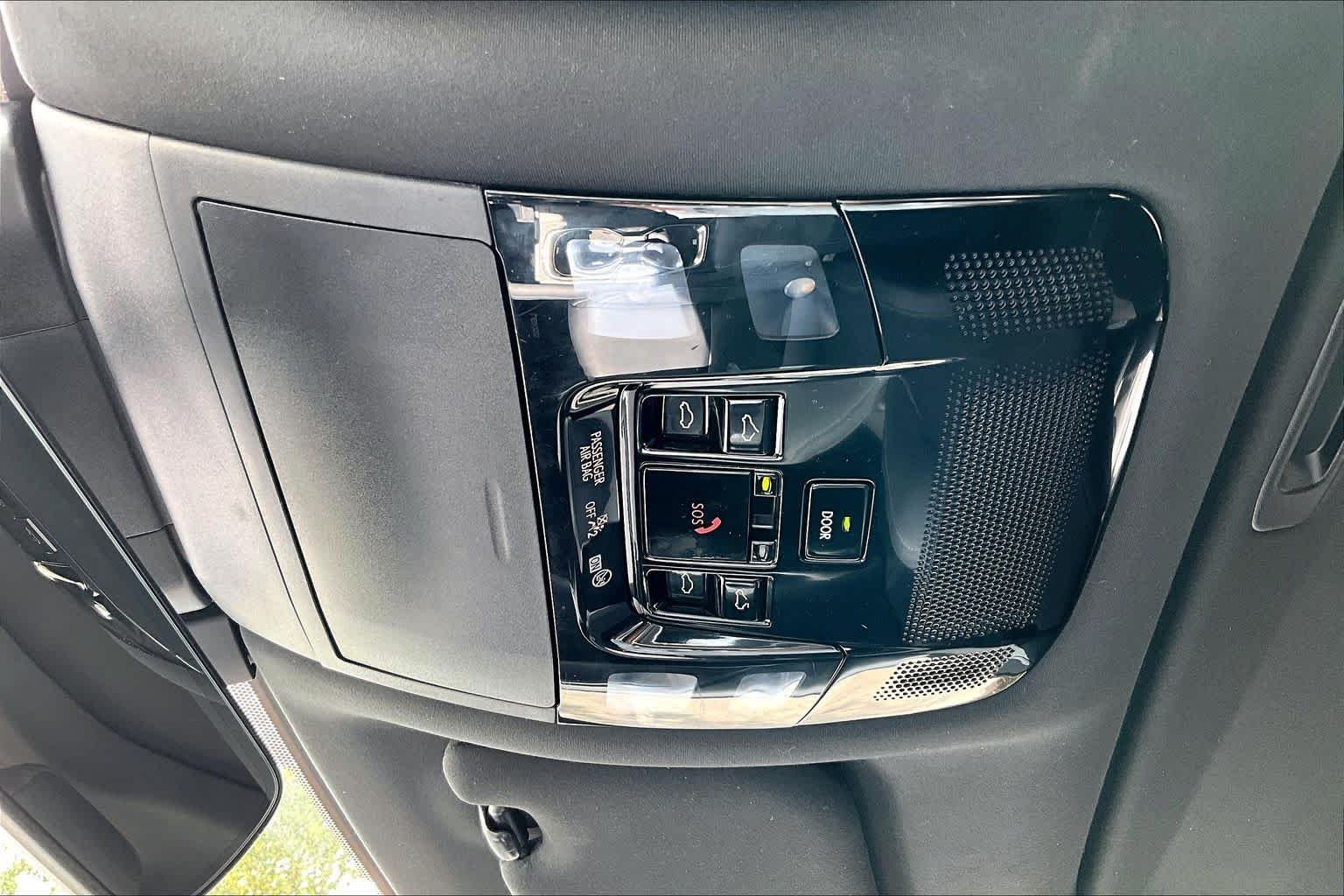 Used 2023 Caviar Lexus Premium image 32