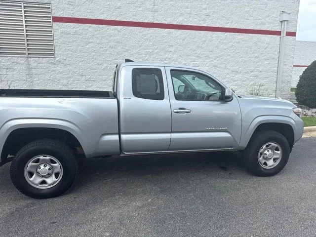 Certified Used 2022 Silver Toyota SR5 image 8