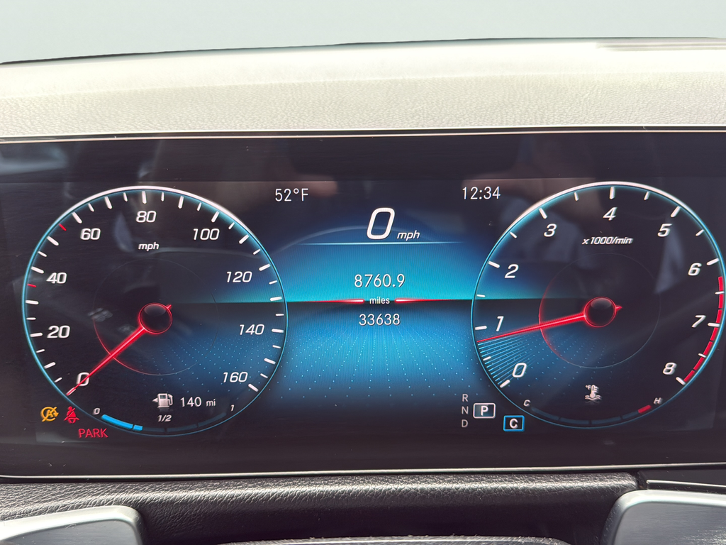 Used 2022  Mercedes-Benz GLB 250 image 12