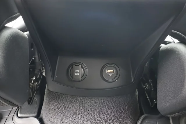 Used 2023 Glacial White Pearl Kia S image 39