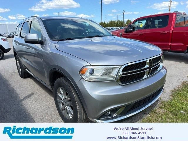 Used 2017 Gray Dodge SXT image 1