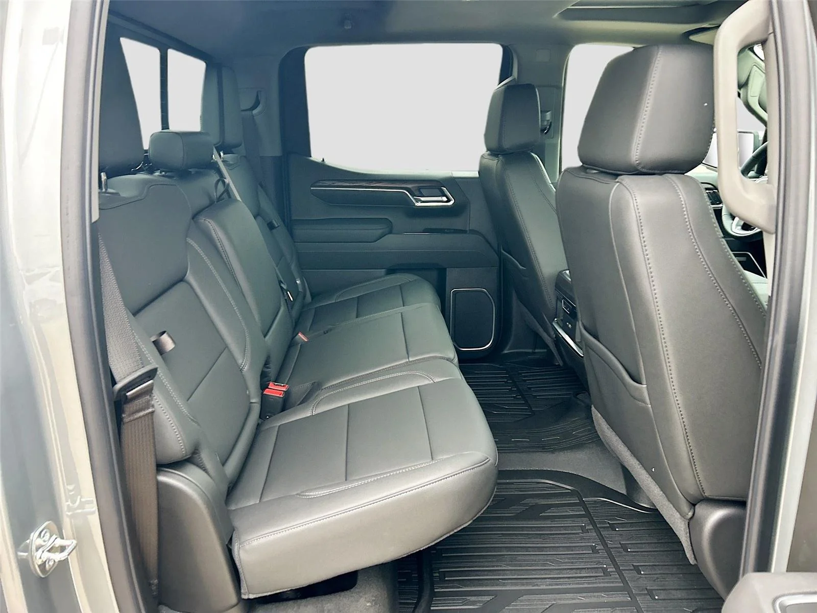 2026 GMC Sierra 1500 SLT - Photo 26