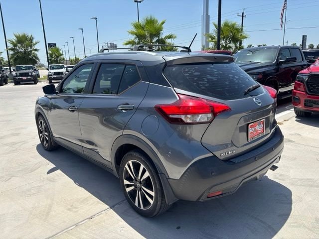 Used 2020 Gray Nissan SV image 3