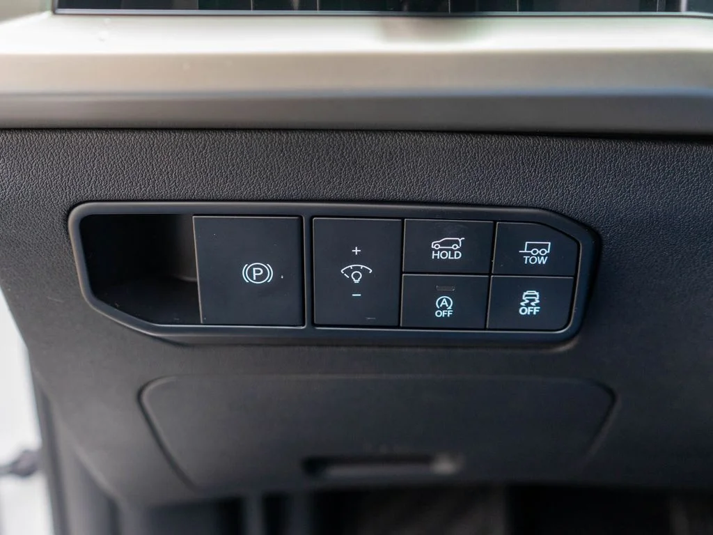 New 2027 Glacial White Pearl Kia S image 21
