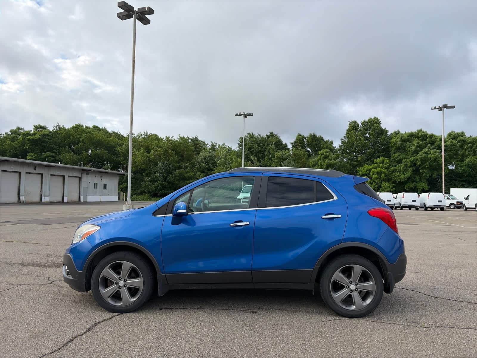 Used 2014 Brilliant Blue Metallic Buick Leather image 4