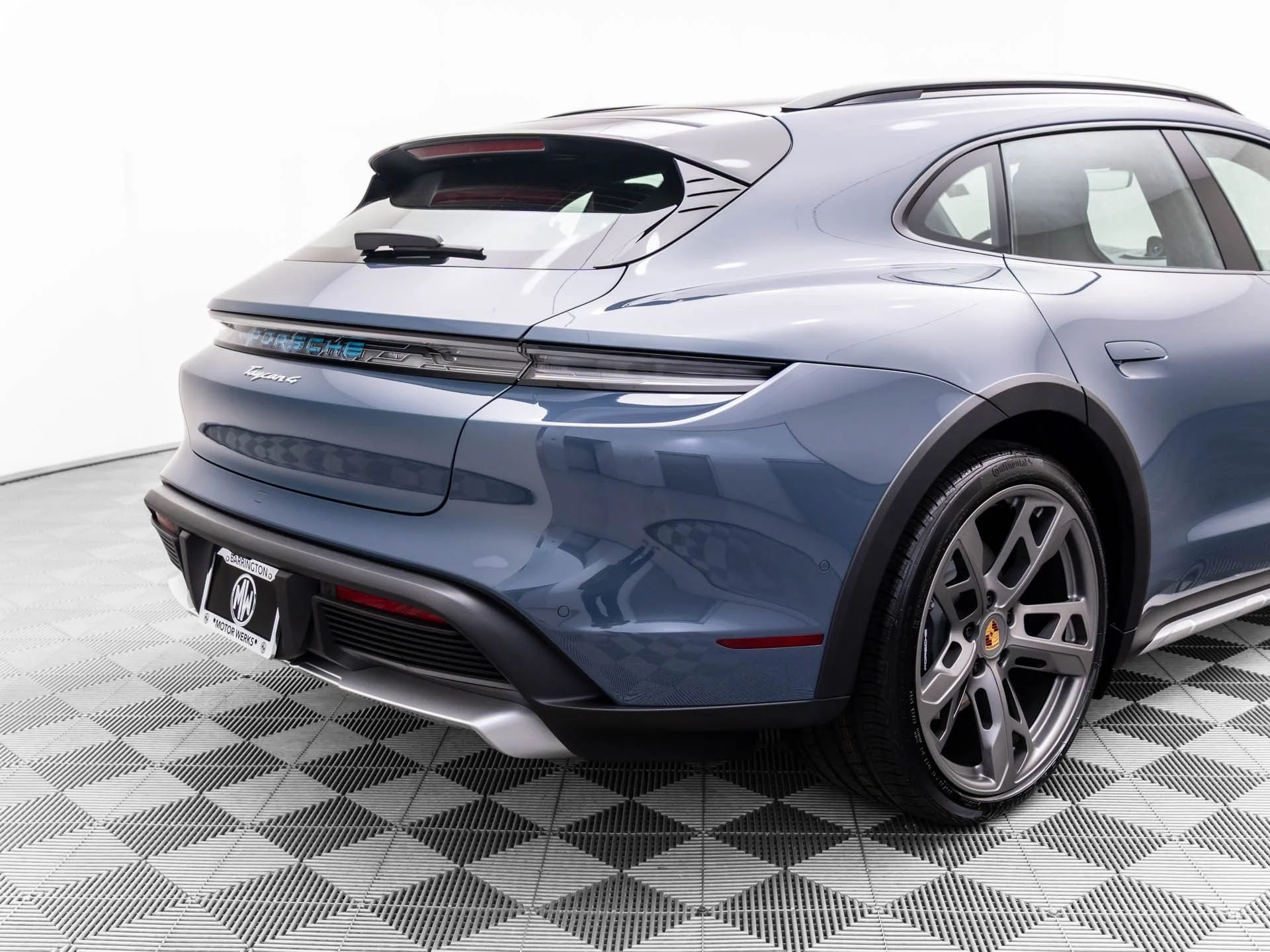 2025 Porsche Taycan Base - Photo 11
