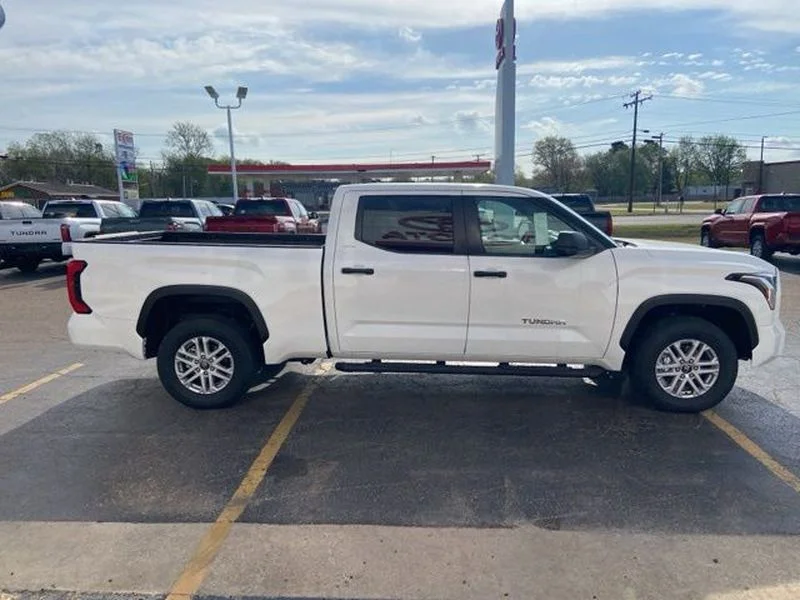 2026 Toyota Tundra SR5 - Photo 6