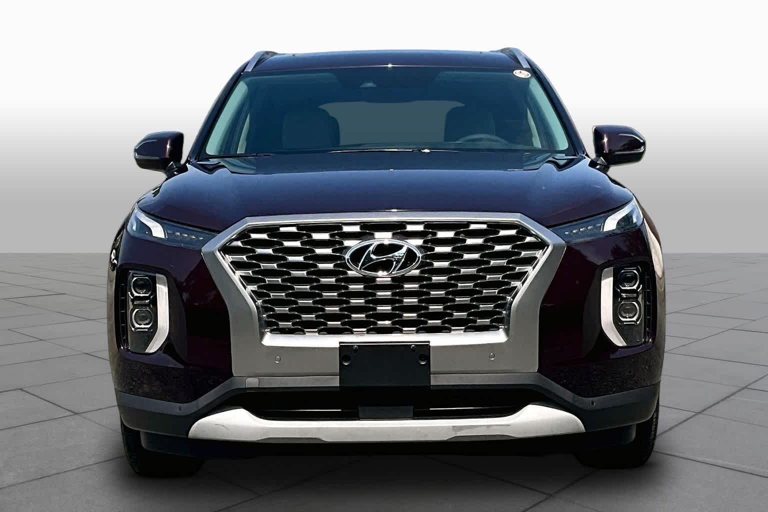 Used 2021 Sierra Burgundy Hyundai SEL image 4