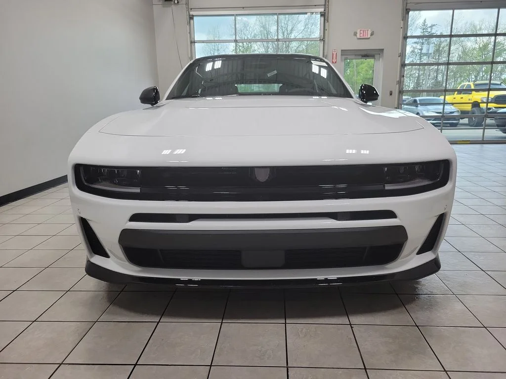 New 2026 White Knuckle Exterior Paint Dodge R/T image 2