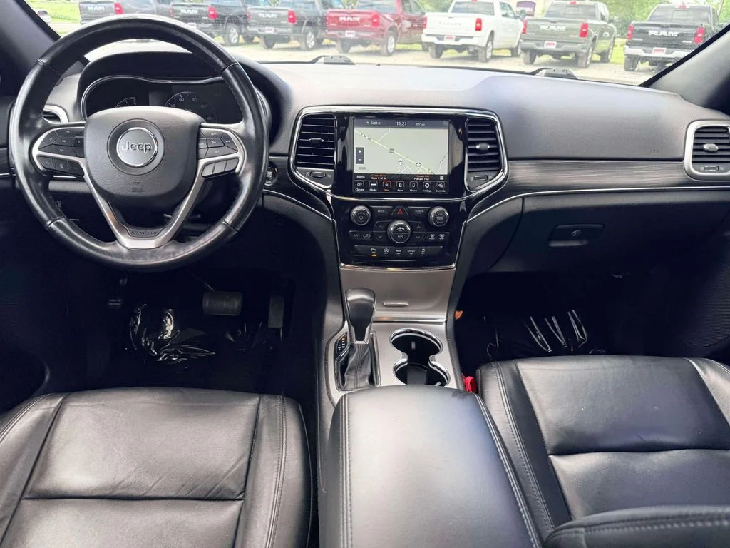 Used 2022 White Jeep Limited image 3