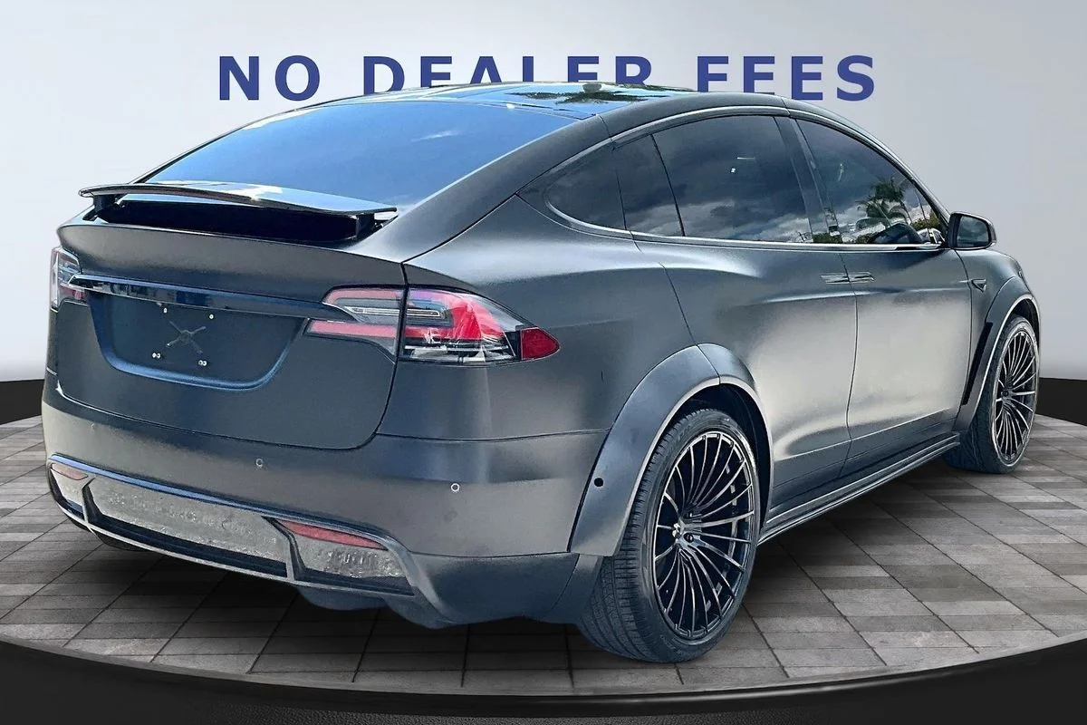Used 2020  Tesla Performance Dual Motor All-Wheel Drive image 6