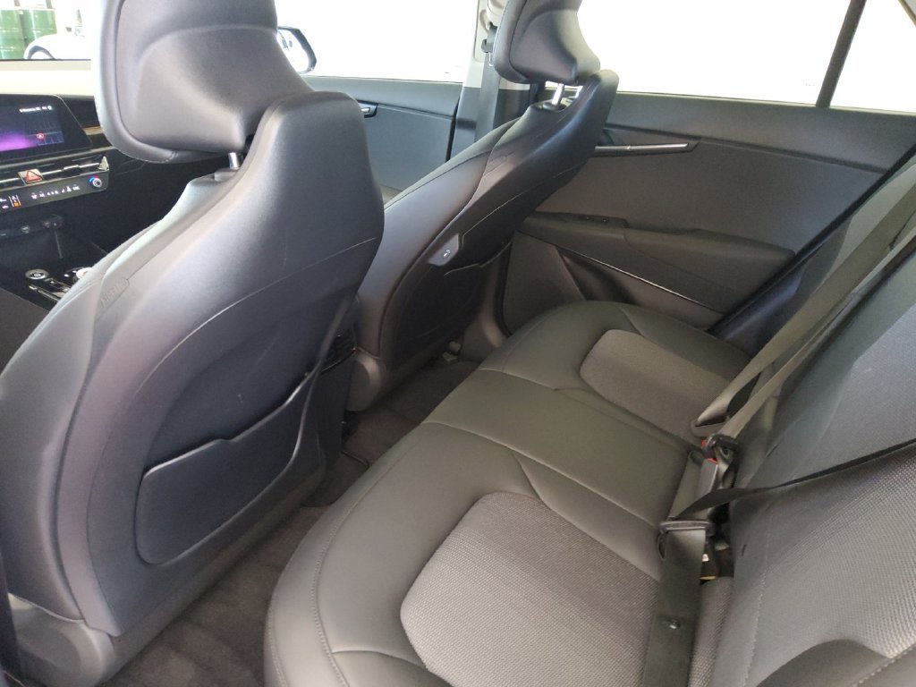 Certified Used 2025 Blue Kia Wind image 19