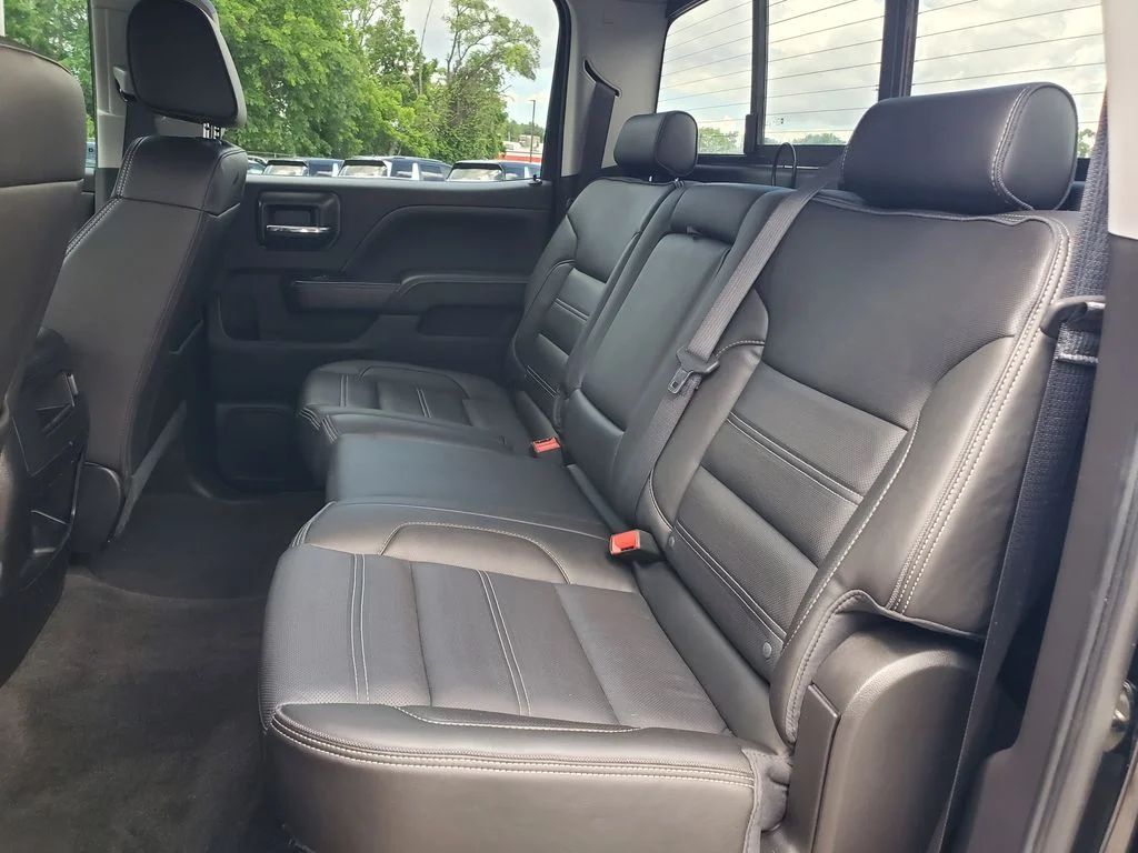 Used 2018 Black GMC Denali image 33