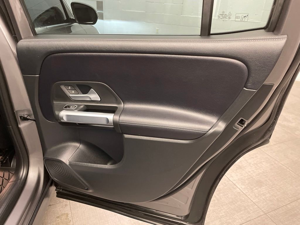 Used 2021 Gray Mercedes-Benz GLB 250 4MATIC® image 27