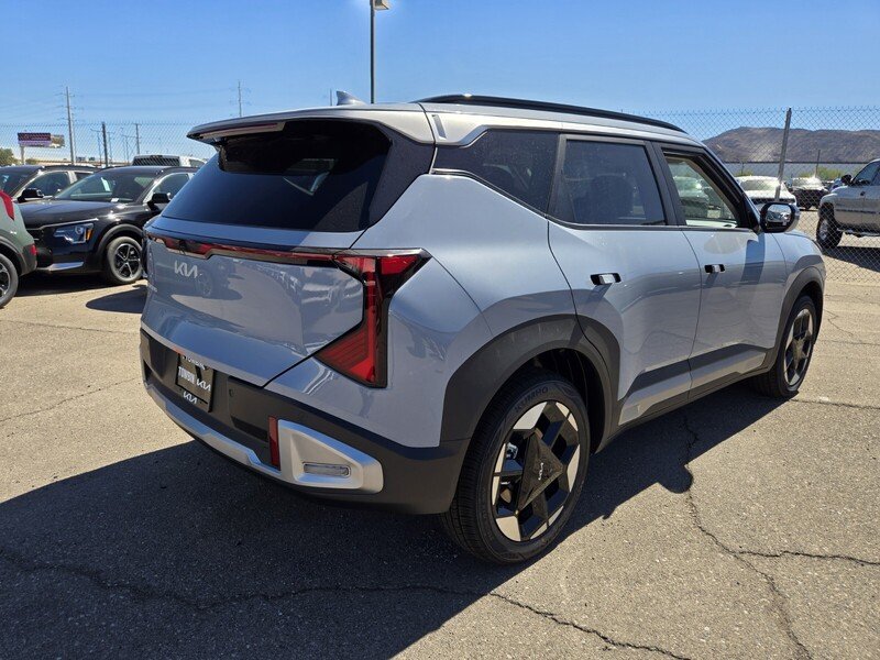 New 2027 Pale Gray Kia EX image 3