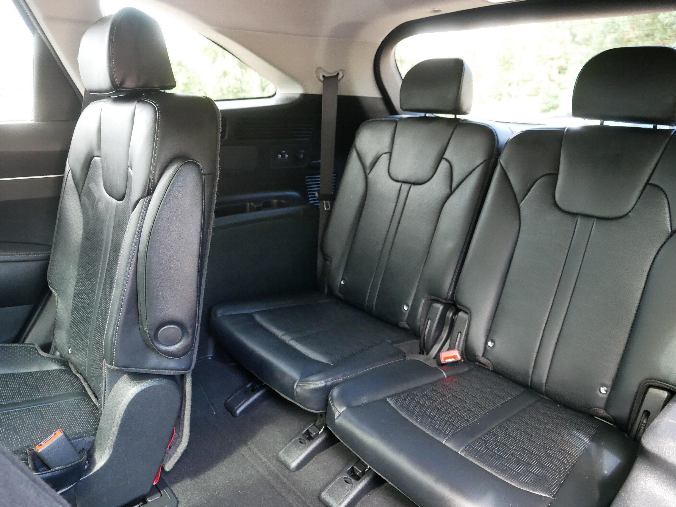 Certified Used 2025 Steel Gray Kia EX image 36