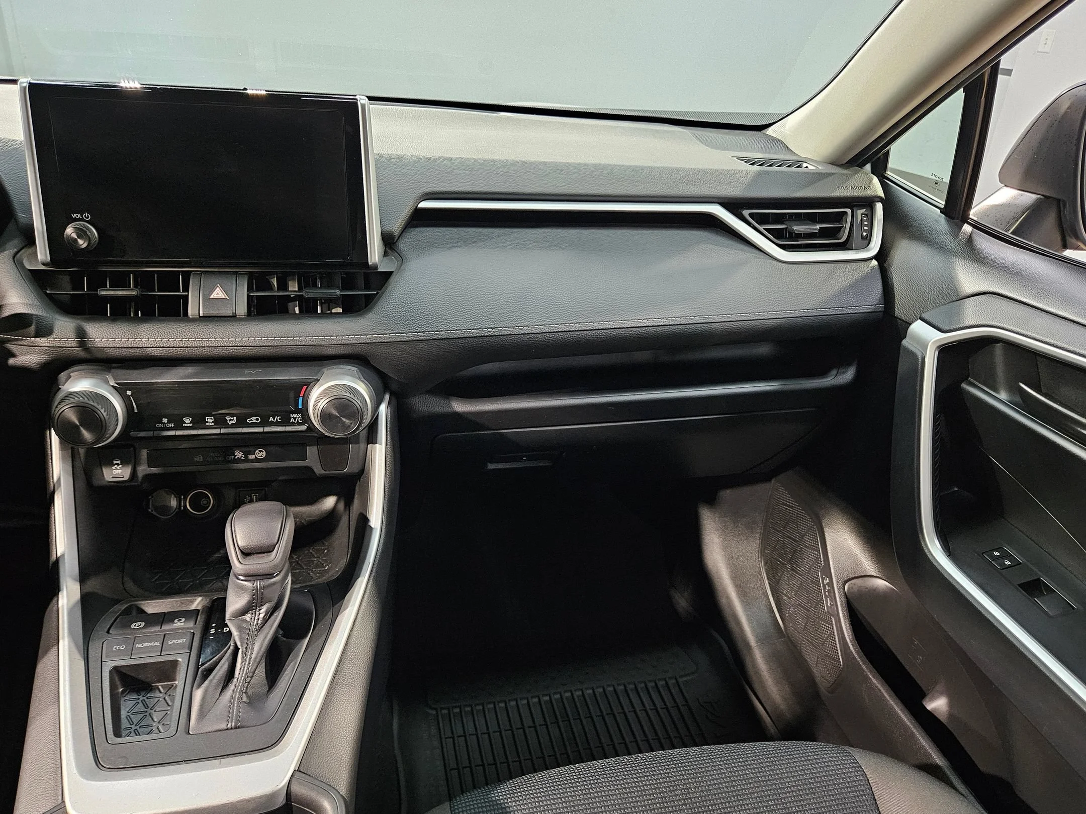 Used 2023 Silver Sky Metallic Toyota LE image 11
