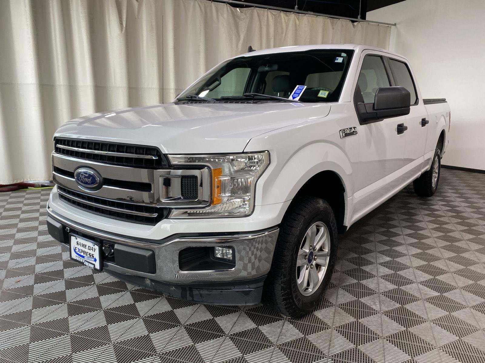 Used 2019 Oxford White Ford XLT image 4
