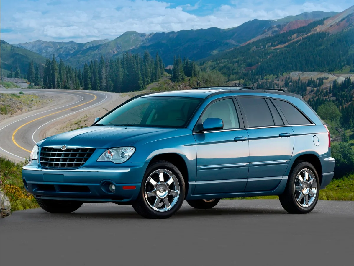 Used 2007 Silver Chrysler Touring image 1