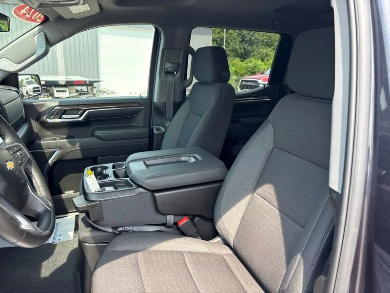 Used 2024 Gray Chevrolet LT image 22