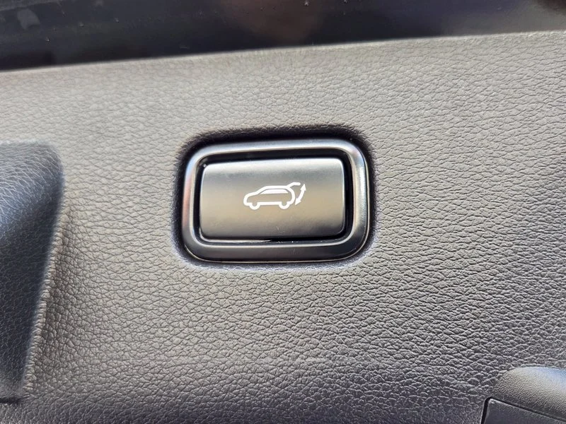 Used 2026 Black Kia X-Line image 12