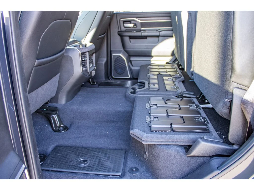 2026 RAM 3500 Laramie - Photo 39