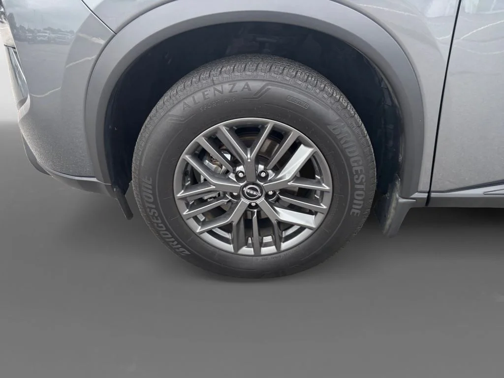 Used 2025 Gray Nissan S image 15