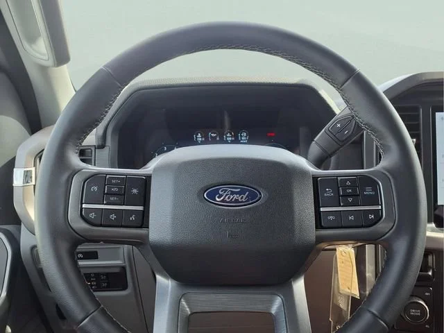 Used 2025  Ford XLT image 12