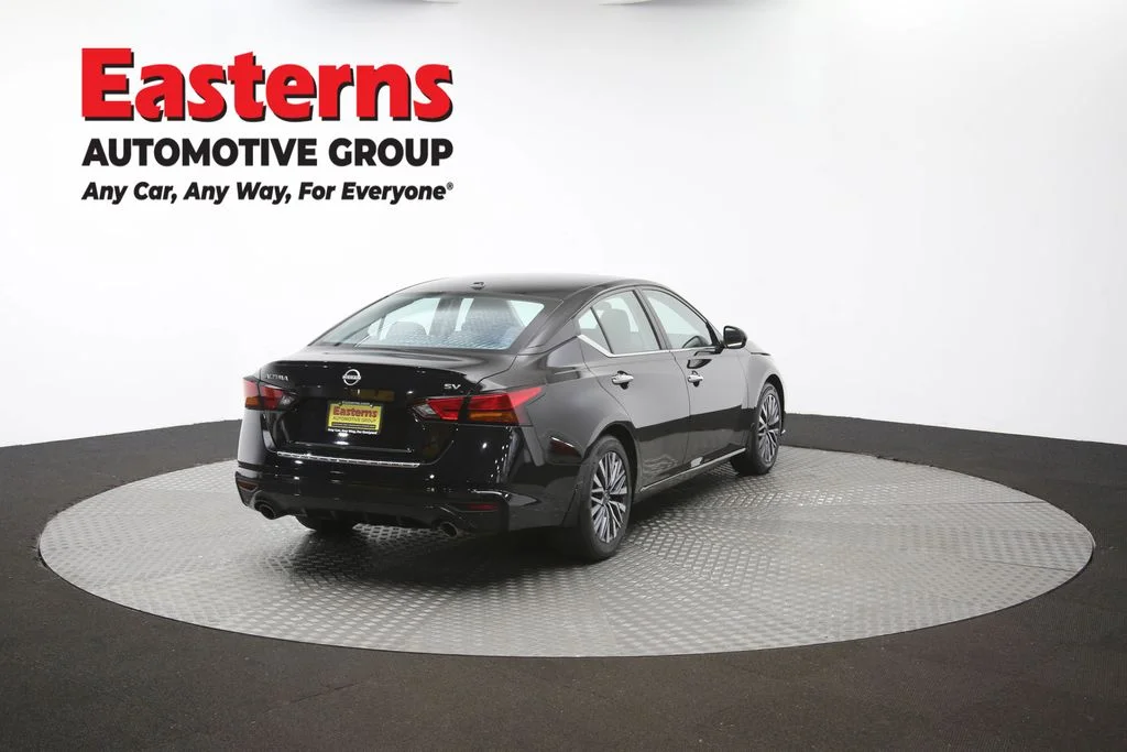 Used 2023 Black Nissan 2.5 SV image 40