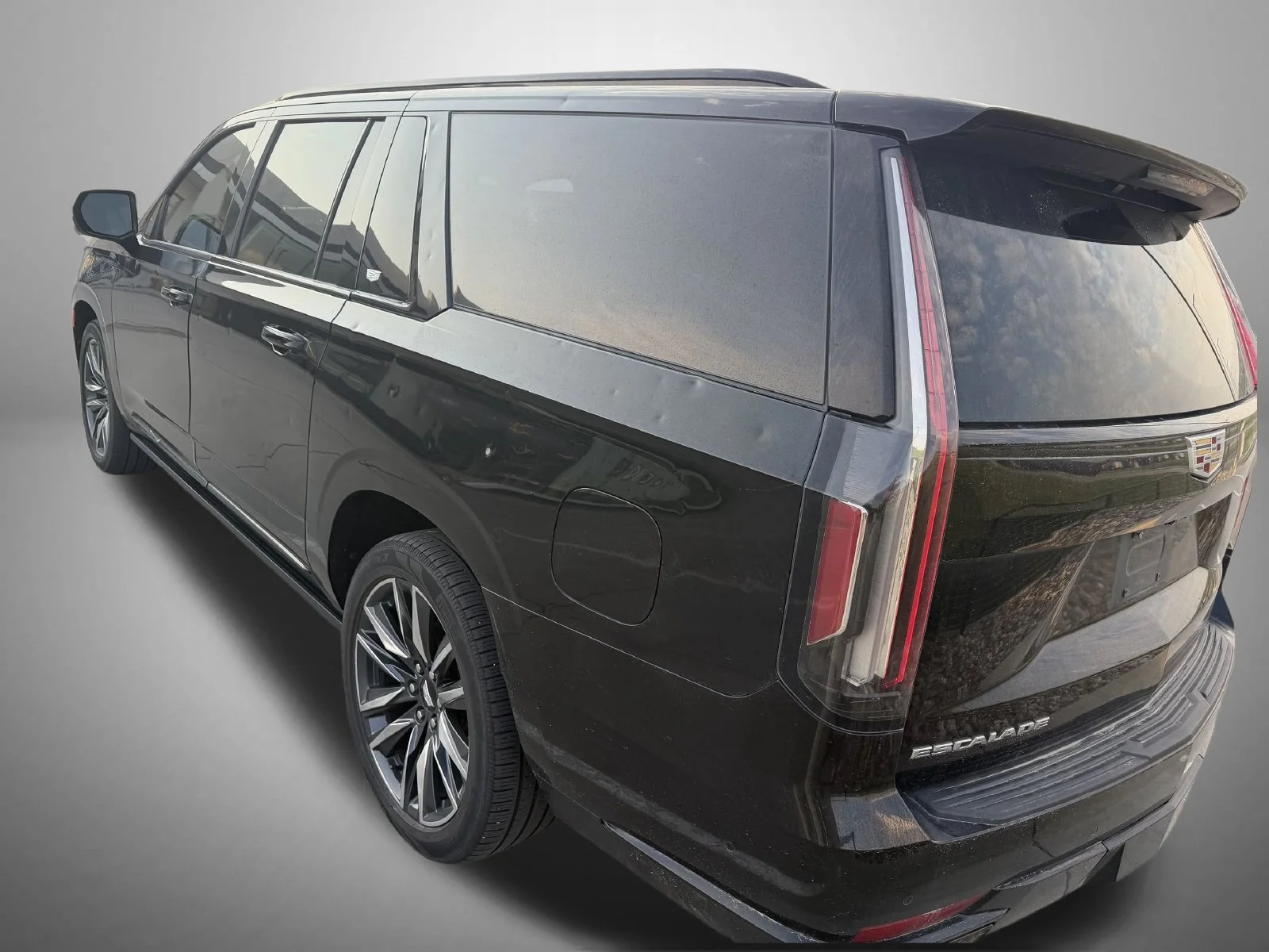 Used 2021 Black Cadillac Sport image 4