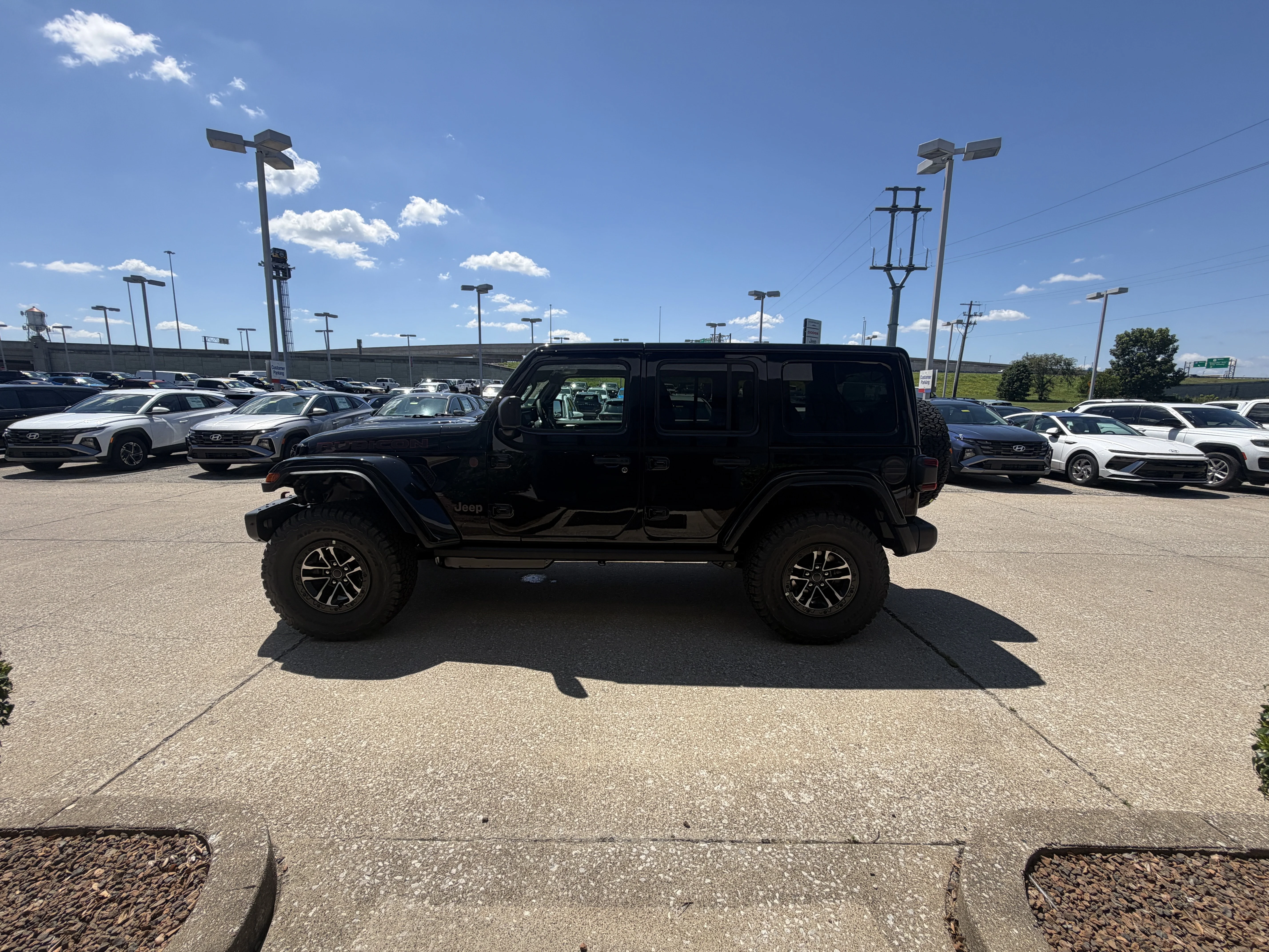 New 2026 Black Clear-Coat Exterior Paint Jeep Rubicon X image 15