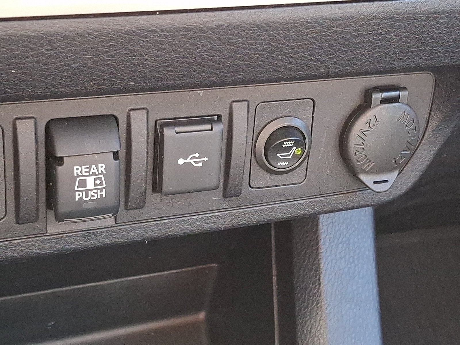 Used 2020 White Toyota SR5 V6 image 25