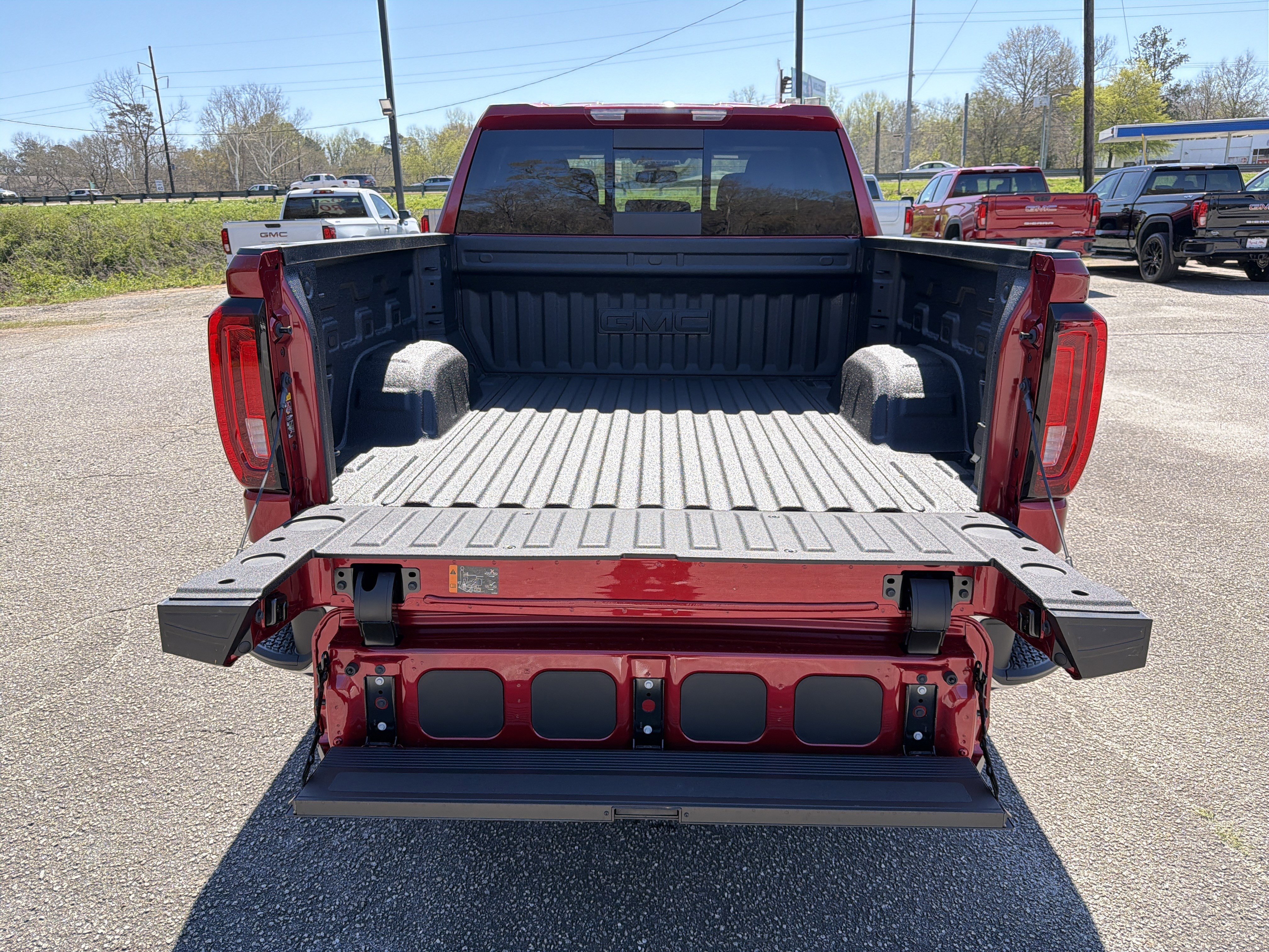 2026 GMC Sierra 1500 SLT - Photo 21