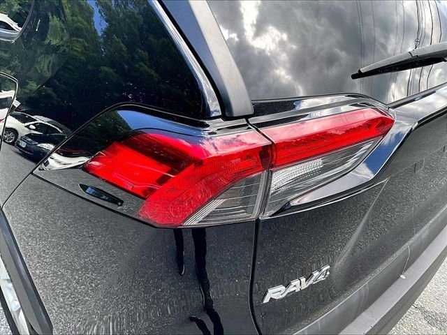 Used 2020 Black Toyota XLE image 32