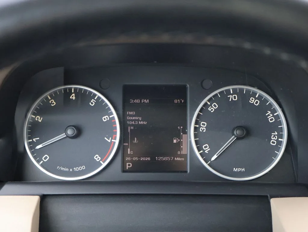 Used 2012  Land Rover HSE image 32