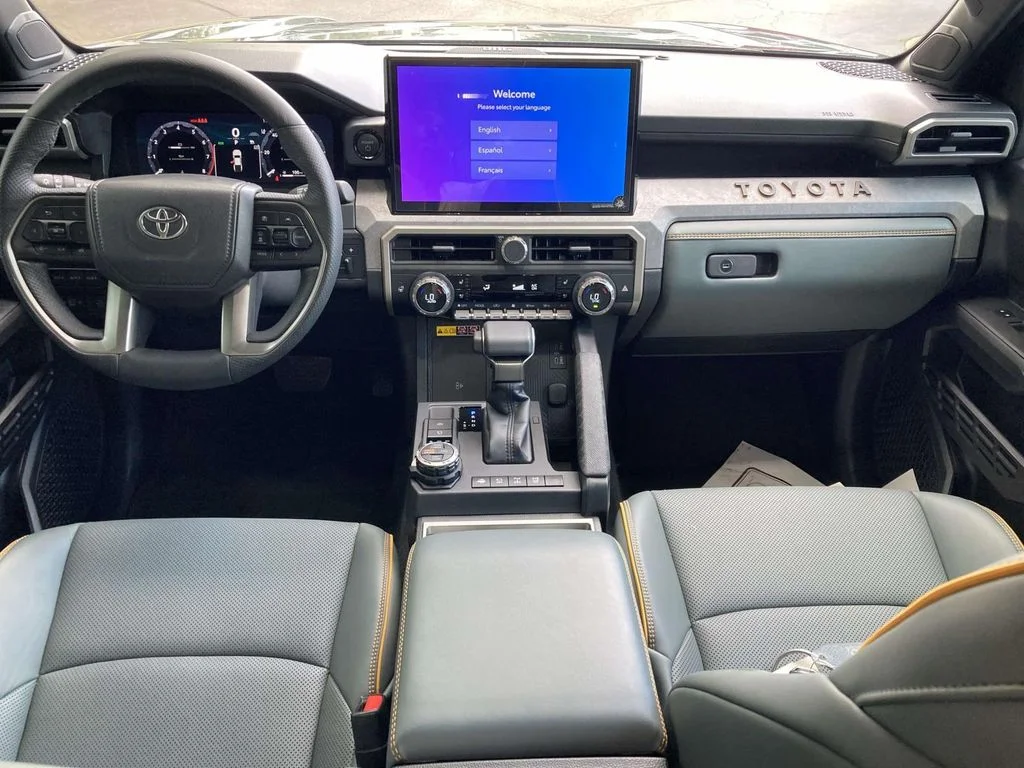 Used 2025  Toyota Trailhunter image 10