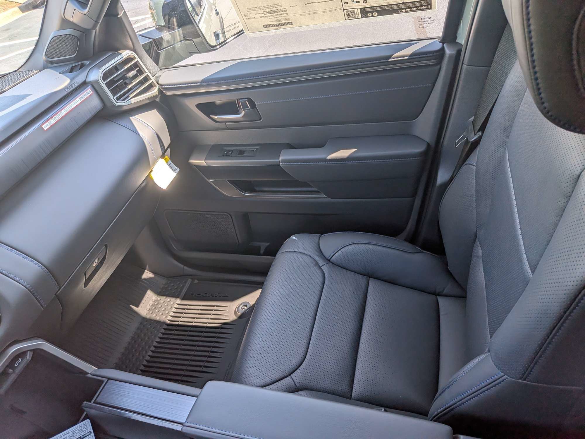 2026 Toyota Tundra Platinum - Photo 18