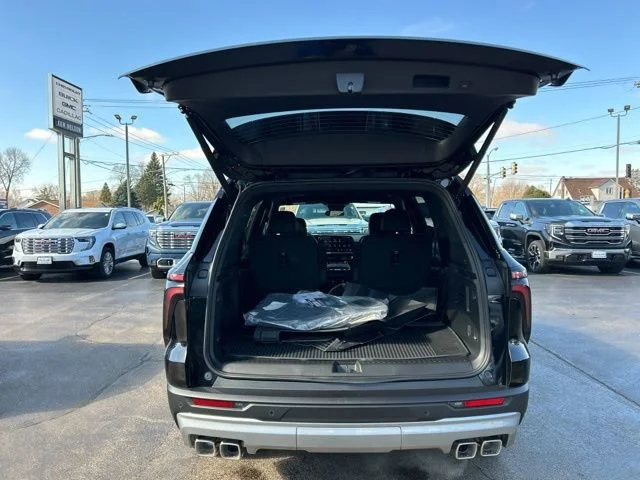 New 2026 Mosaic Black Metallic Chevrolet LT image 7