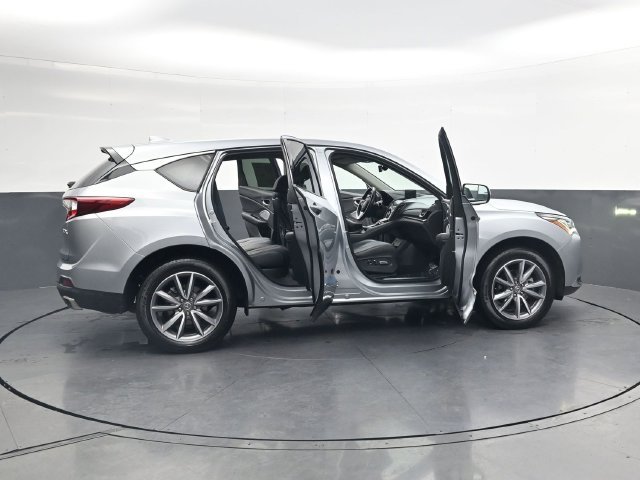Used 2023  Acura Technology Package image 41