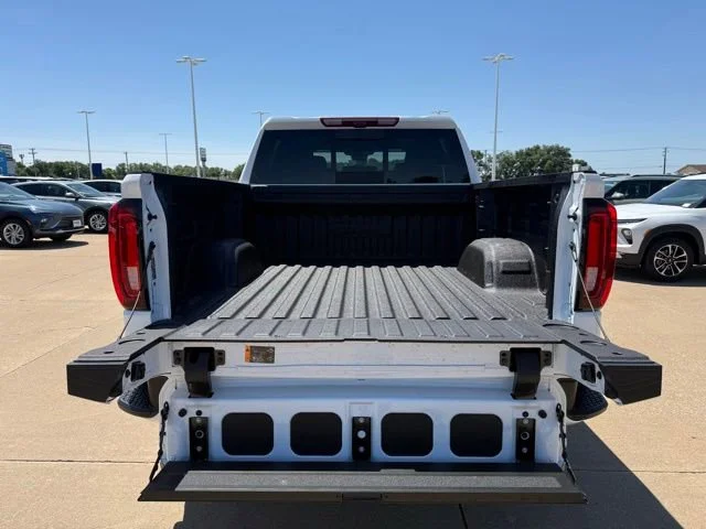 2026 GMC Sierra 1500 AT4 - Photo 5