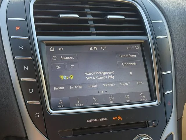 Used 2019 Blue Lincoln Reserve image 23