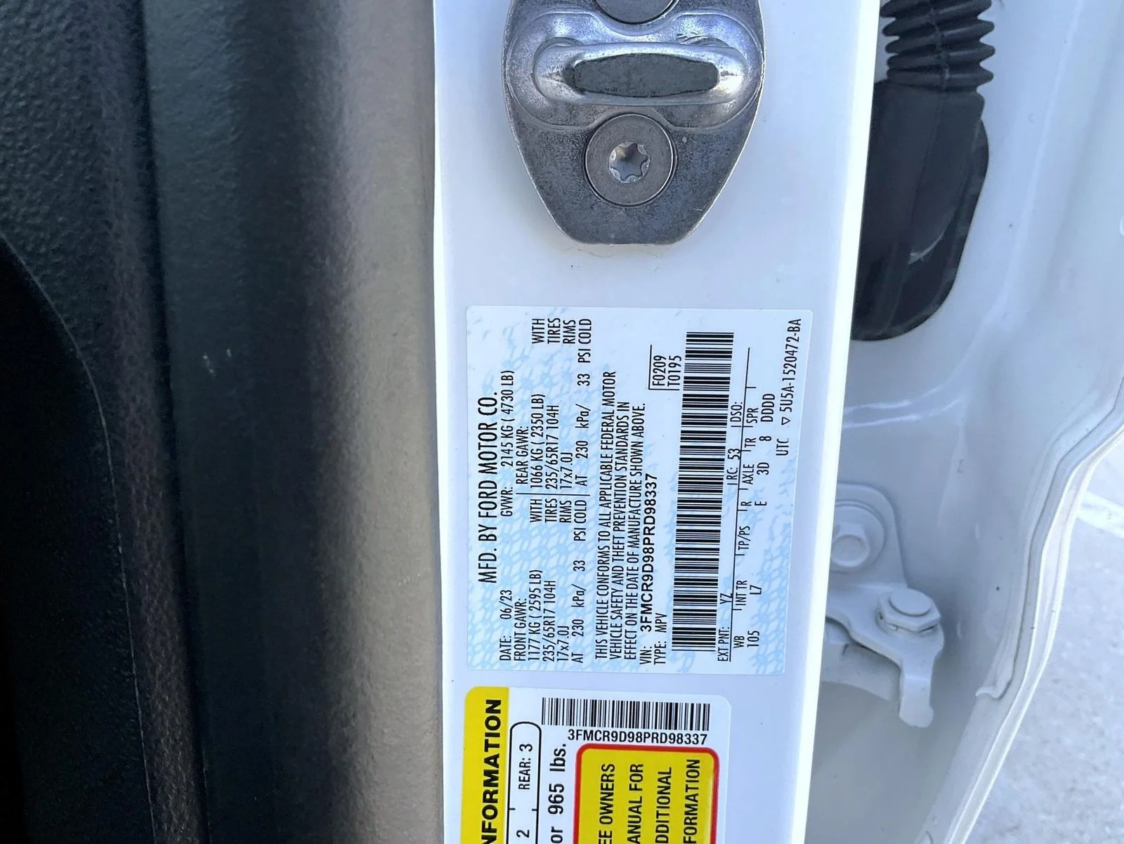 Used 2023 White Ford Badlands image 25