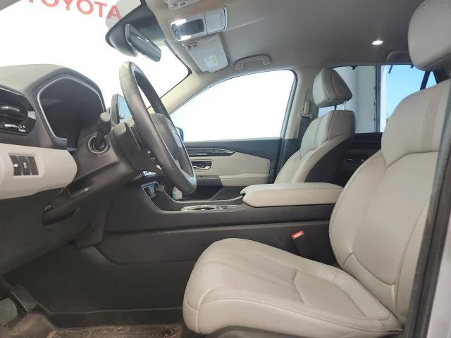Used 2025  Honda EX-L image 15