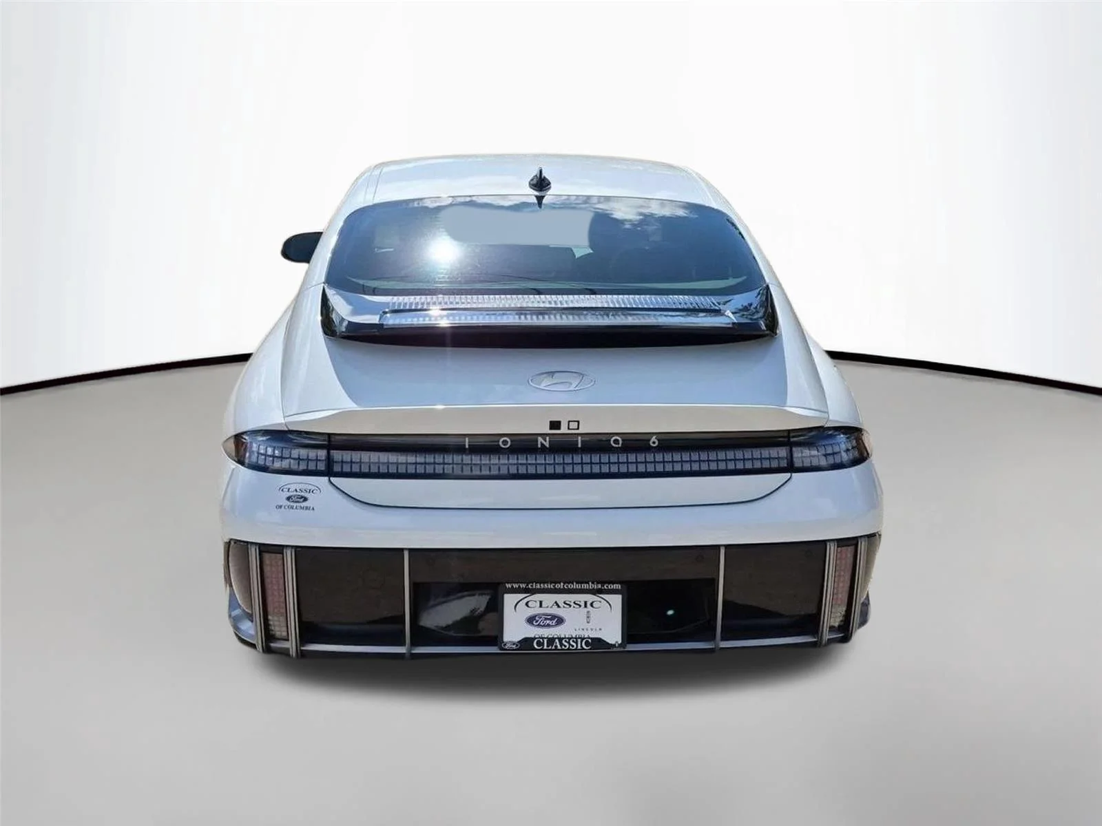 Used 2024 Serenity White Hyundai SEL image 4