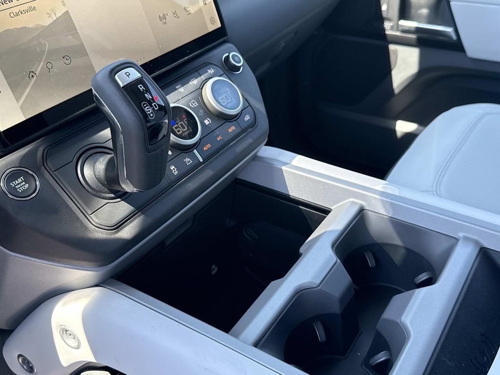 New 2026 Woolstone Green Land Rover X image 5