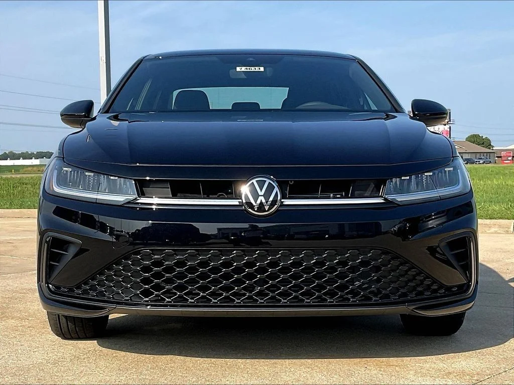 New 2026 Black Volkswagen 1.5T Sport image 8
