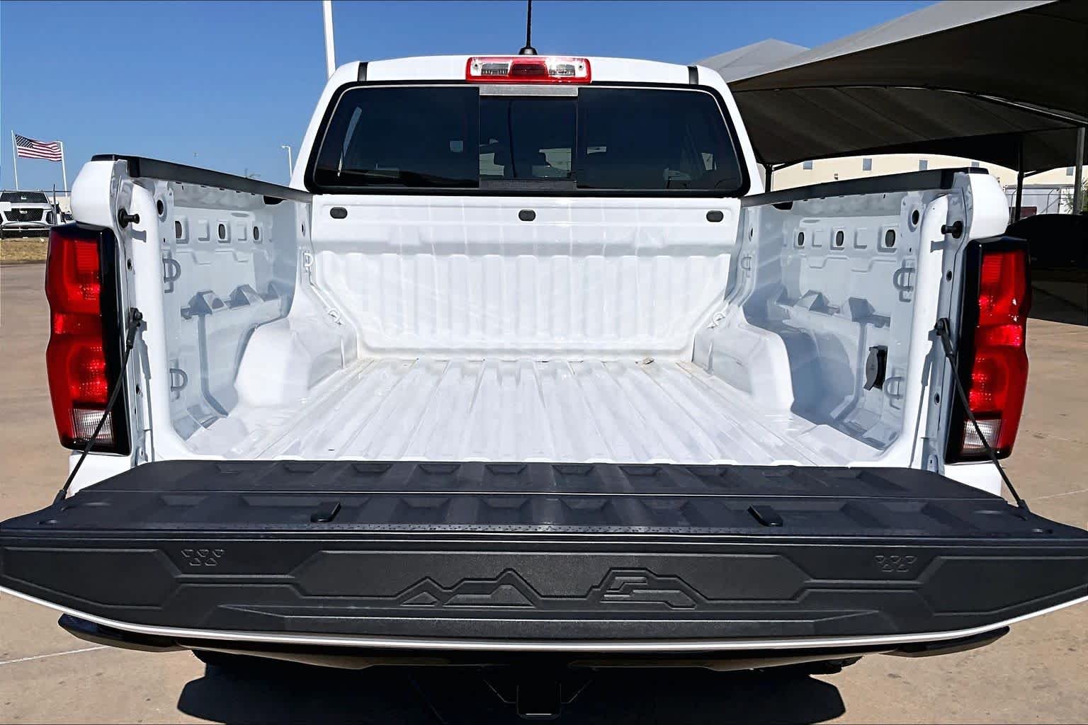 Used 2024 Summit White Chevrolet 4WD Z71 image 30