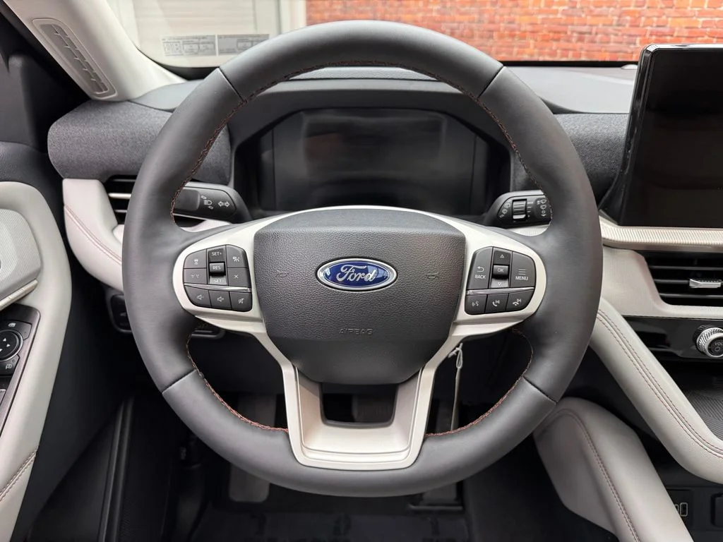 New 2026 Star White Metallic Tri-Coat Ford Active image 15