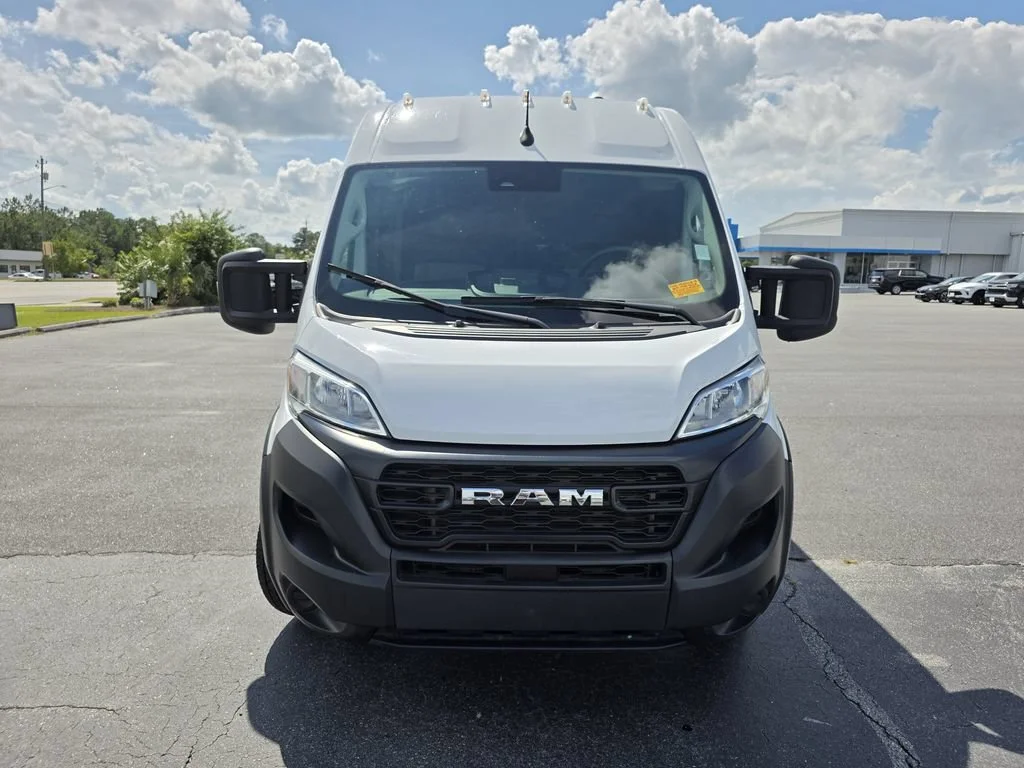 Used 2023 White Ram  image 8