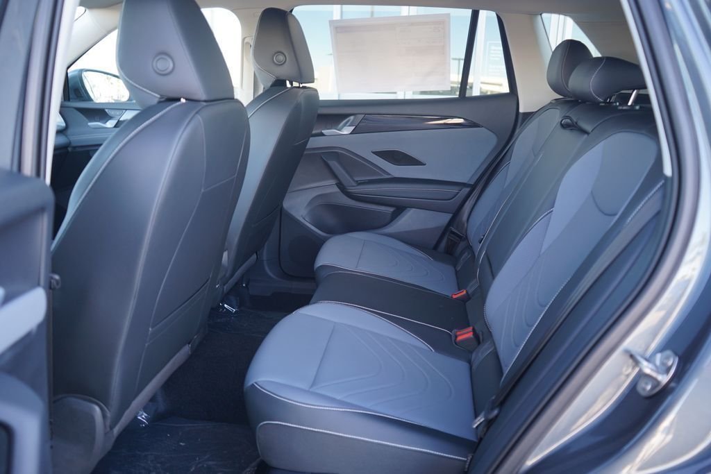 2025 Volkswagen Tiguan SE - Photo 7